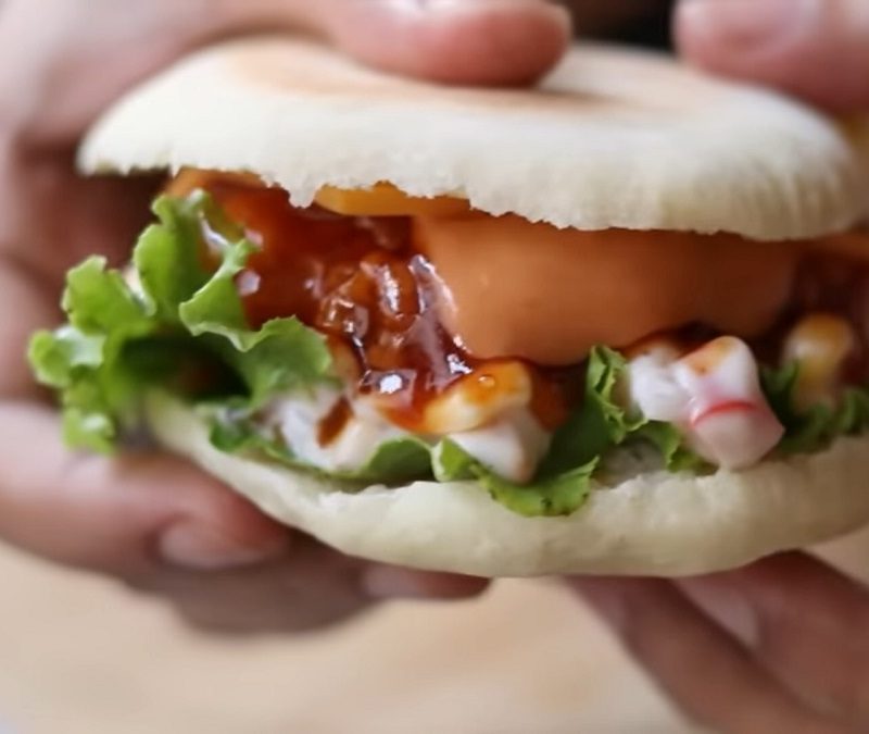 Crispy Chicken Burger with Pan Breads